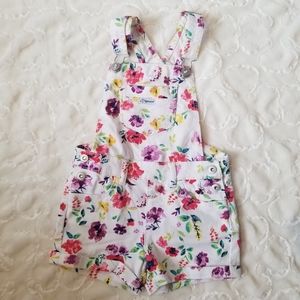 Toddler white jumper shorts size 5t